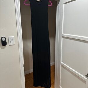 Chic Black Sleeveless Maxi Dress